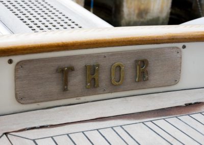 der thor schriftzug am bug